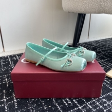 Gucci Flat Shoes